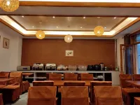 Lianghua Chinese Inn (Lianghua Town Guantao County No. 2 High School) Hotels in Guantao