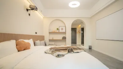 Migratory Bird HOME Designer Homestay (Zhuzhou Railway Station World Trade Plaza)