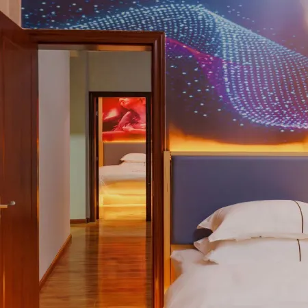 Jiaoling Yunduo Fashion Hotel