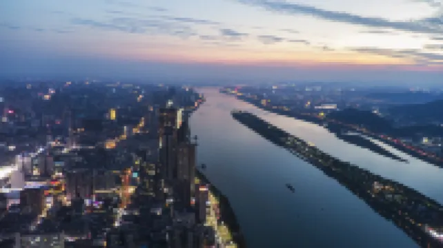 軫驛Skyline天際線江景酒店（長沙五一廣場培元橋地鐵站店）