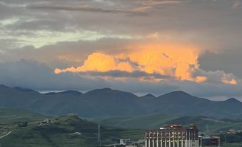 Aba Yaqilin Wangfu Hotel