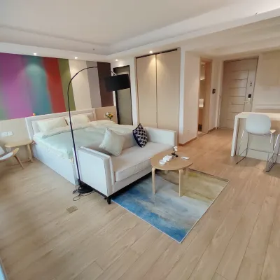 Nanjing Yanxi Xiaozhu Homestay (Suning Zijin Jiayue Branch) Hotels near Qi Xia
