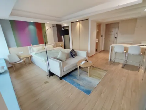 Nanjing Yanxi Xiaozhu Homestay (Suning Zijin Jiayue Branch) Hotels near Qi Xia