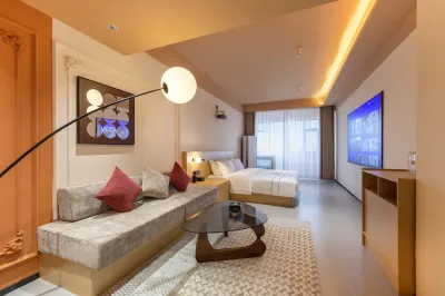 Landscape Light Luxury Apartment (Linyi Hailian International Plaza)