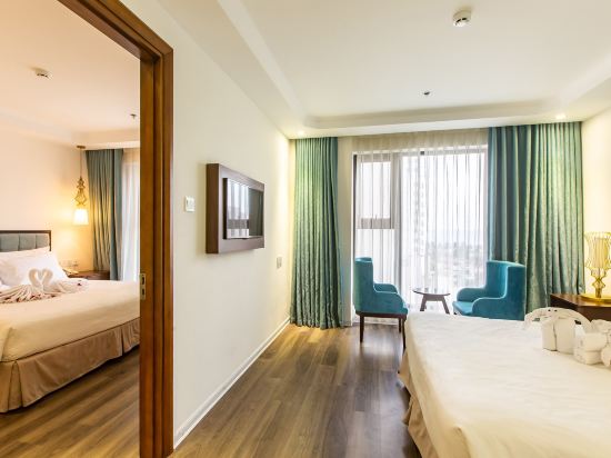 Adaline Hotel and Suite