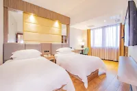 Huangma Holiday Grand Hotel (Haikou Qilou Old Street Provincial Government)