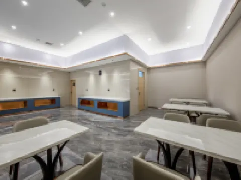 イーロン オニュンホテル（ケン城バスステーション人民広場） ケン城のホテル