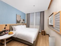 Country Inn & Suites by Radisson，Lianyungang Municipal Government Jiangsu Ocean University Hotel berhampiran Crystal Ore Hall