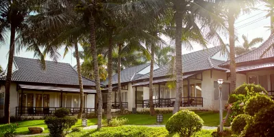 Silver Beach Resort Kê Gà Hotels near Gold Rock Beach Travel Park