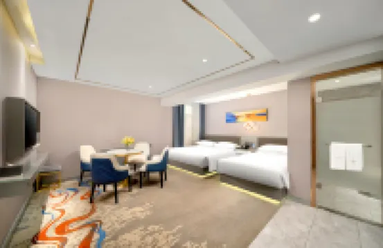 Harbin Central Street InterFeng Holiday Hotel (Flood Control Memorial Tower)