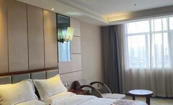 Home Inn Huayi Collection Hotel (Yuxian Baoping Road Guanshan Avenue Branch)