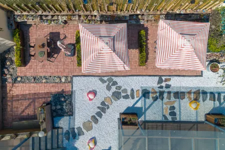 Flora Hotel (Kunming Chenggong Dounan Flower Market)