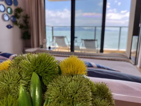 mannhalls(xiaojin bay)