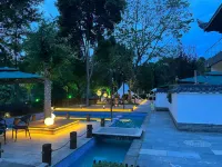 Sanjiangyue Holiday Hotel - 5-Star
