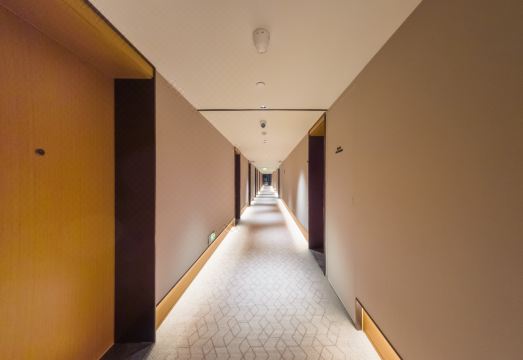 JI 호텔 깔끔한 객실 내부