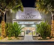 Oaks Port Stephens Pacific Blue Resort Отели в г. Уан Майл
