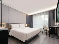 Atour X Hotel Ningbo Railway Station North Square Hotel berhampiran Jambatan Daqing