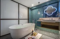 Royard Hotel(Du Fu Thatched Cottage Qingyang Palace Branch)