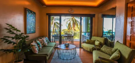 Noni's Resort Отели в г. Алитагтаг