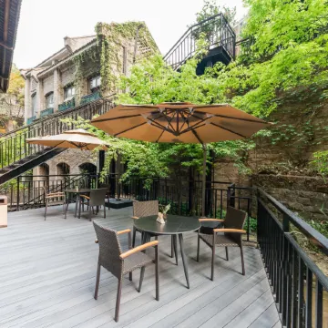 Atour Hotel Chongqing Xintiandi Daping Отели рядом с достопримечательностью «Чунцин Цзян и Улицы и начальная школа»