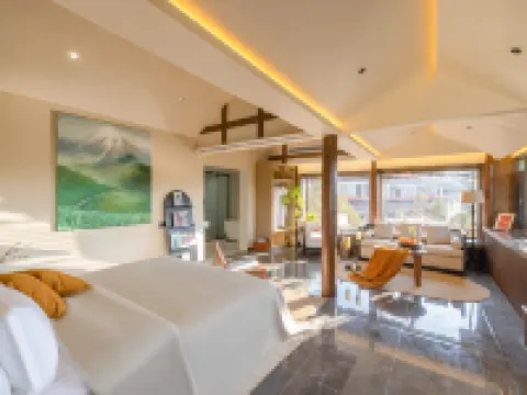 LiJiang Fog Gallery Mountain Riverside ·  Old Town Panorama Hotel Hotels in Lijiang