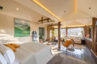 LiJiang Fog Gallery Mountain Riverside ·  Old Town Panorama Hotel