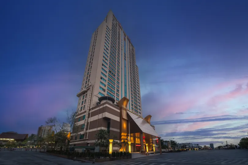 Baohui Garden Hotel (Shenzhen Fanshen Subway Station)