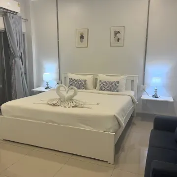 Cinderella Residence バンラ・ムエタイ競技場周辺のホテル