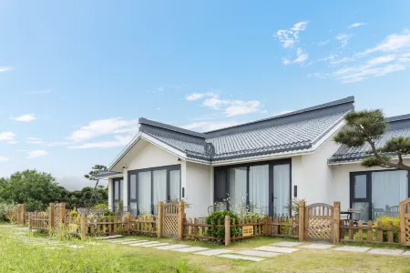 Putuo Mountain Baibu No.1 Seaview Hotel (Puji Temple Baibu Sha Branch)