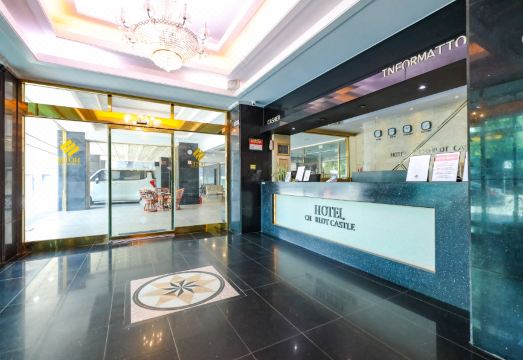 Hotel Charlot CastleOver view