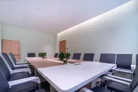Swallow Return Hotel (Hengji Plaza Food City, Baise Youjiang District)