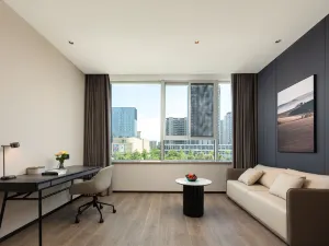 Atour Hotel Quzhou Longyou Rongchang East Road