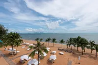 Pinnacle Grand Jomtien Resort and Beach Club - Beach