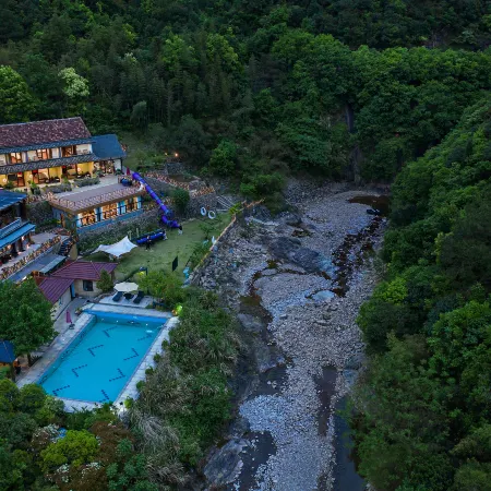 Hualu·Yuejian Light Luxury Tingxi Parent-child Wild Luxury Holiday Villa (Tonglu Qinglongwu Branch)