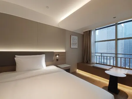 Shinjuku Select Hotels（Chengdu Chunxi Road Taikoo Store）