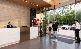 Rezen Anmei Hotel (Shenzhen Guanlan Fushikang Zhangge Kejiyuan)