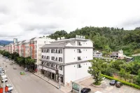 โรงแรมรูมูมู เฟิงชิง (จัตุรัสเฟิงชิง)