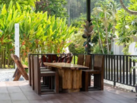 Tropical Oasis Aoyon Beach House Hotels near Puket Deep Seaport