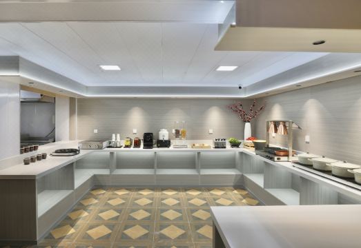 호텔의 쾌적한 조식 공간