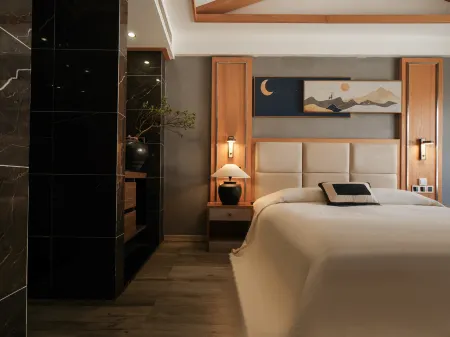 Mountain house boutique Guesthouse(Mufu shop in the ancient city of Lijiang)