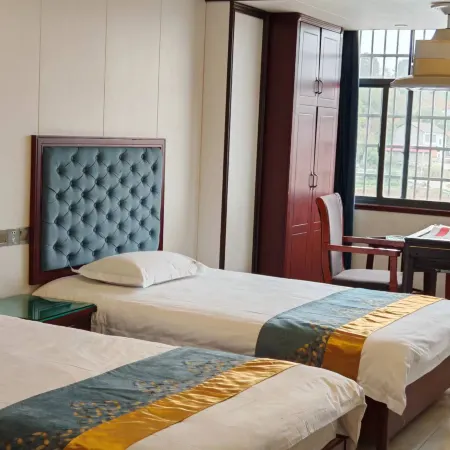 Huaxing Hotel