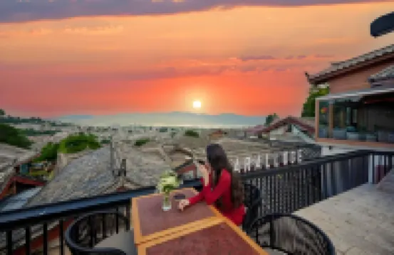 PARALLOGE(Lijiang Ancient Town Dashuiche Store)