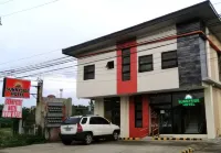 Sunnyside Hotel فنادق في Santo Tomas