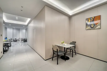 Kenton Wenzhou Hotel Отели рядом с достопримечательностью «Wenzhou University (Chashan South Campus)»