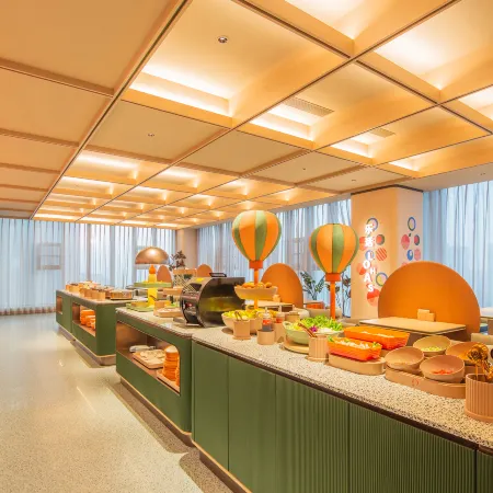 Orange Hotel (Xinyang East Station Branch)