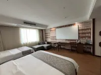 GeMei Hotel (Anqing Qianshan County Hospital Store)