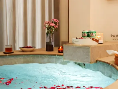 Ruyuan Hot Spring Homestay (xinzhou Ancient City Branch)
