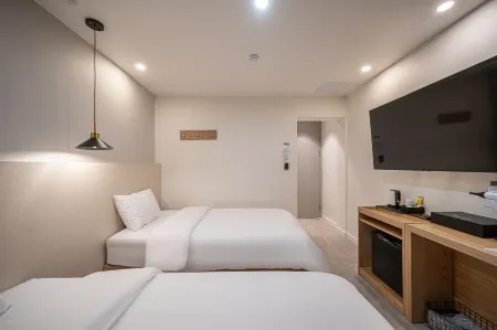 Gyeongju Elegance Hwangridan-gil Отели рядом со станцией Сингёнджу