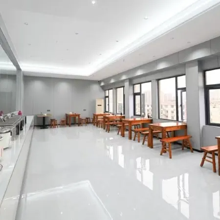 Lanxi Yicheng Hotel