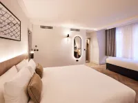 Thistle London Bloomsbury Park Hotels near Gordon Square